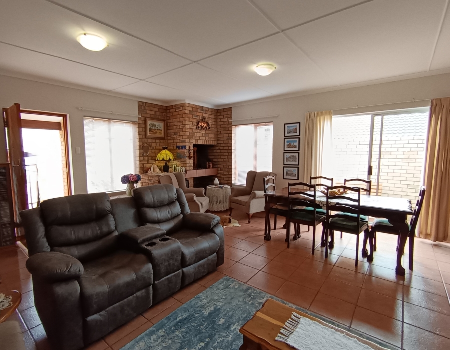 3 Bedroom Property for Sale in Jeffreys Bay Central Eastern Cape